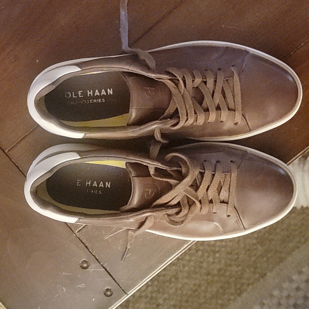 Cole Haan - Picture 2 of 4